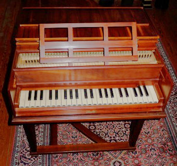 Hans Hoesch: Kleincembalo 1935: Klaviaturraum von oben Hans Hoesch: Kleincembalo 1935: Klaviaturraum von oben